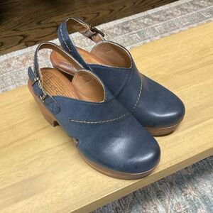 Stylish Blue Leather Women's Shoes